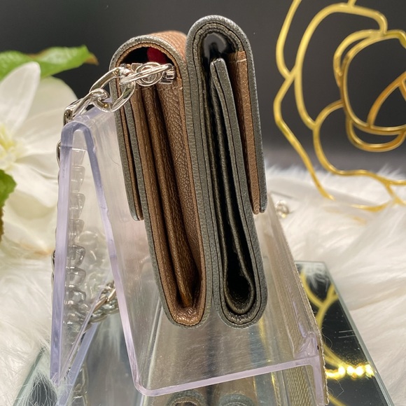 🏆Chanel Leather Compact Trifold Wallet Diamanté Embossed included insert & chain - Picture 6 of 13